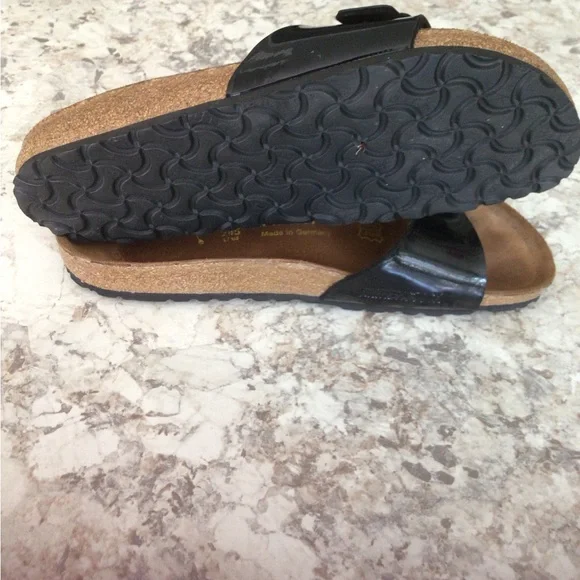 Birkenstock Sandals black patent leather size 8 - Picture 5 of 8